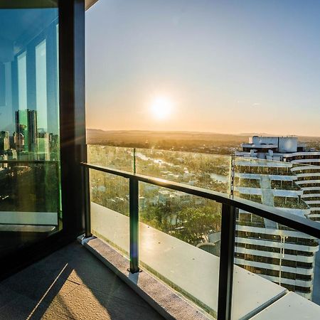 2 Bedroom Luxurious Family Apartment Next To Pacific Fair - Broadbeach Gold Coast Gc22 외부 사진