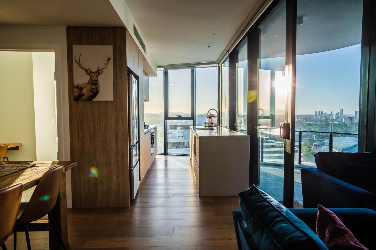 2 Bedroom Luxurious Family Apartment Next To Pacific Fair - Broadbeach Gold Coast Gc22 외부 사진