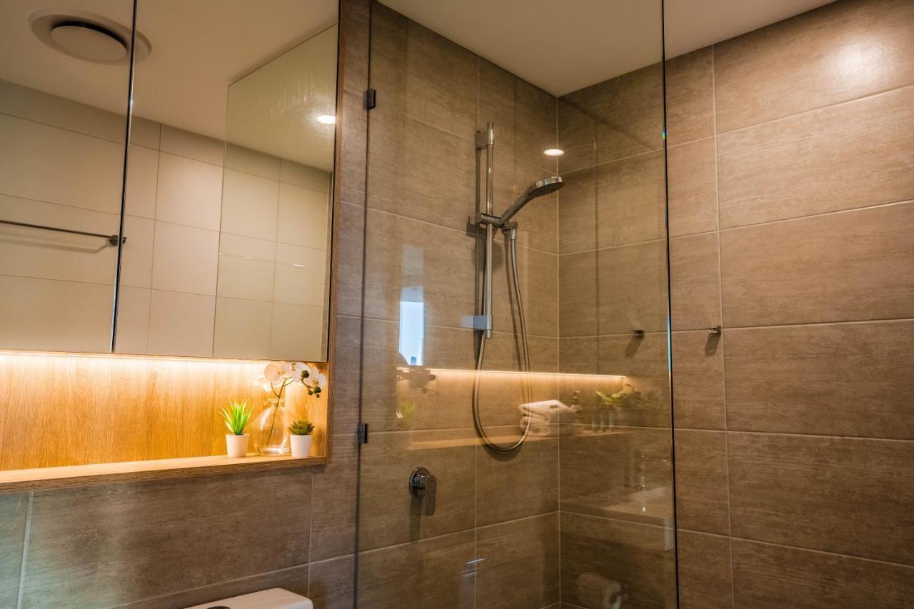 2 Bedroom Luxurious Family Apartment Next To Pacific Fair - Broadbeach Gold Coast Gc22 외부 사진