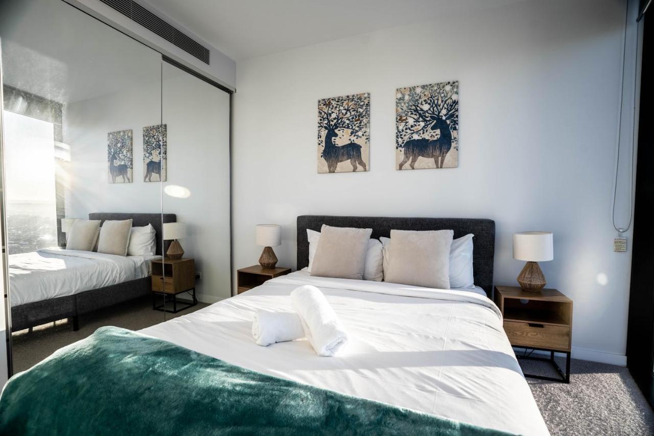 2 Bedroom Luxurious Family Apartment Next To Pacific Fair - Broadbeach Gold Coast Gc22 외부 사진